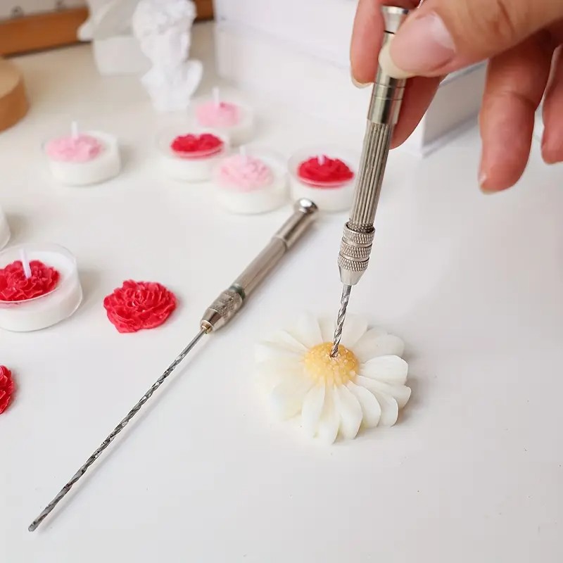 Um conjunto de ferramentas de  - Candle Making Raw Material avaliação e preço